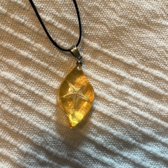 Starfish Necklace - Picture 3 of 3